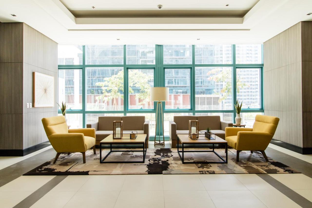 One Uptown Residence Bgc Pateros Esterno foto