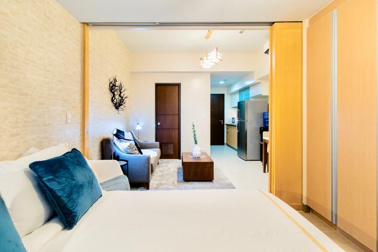 One Uptown Residence Bgc Pateros Esterno foto