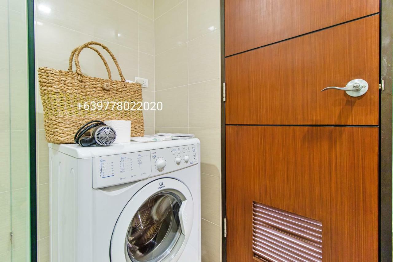One Uptown Residence Bgc Pateros Esterno foto