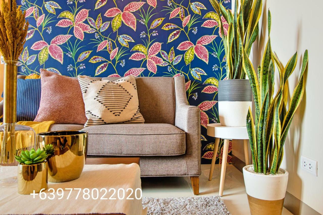 One Uptown Residence Bgc Pateros Esterno foto